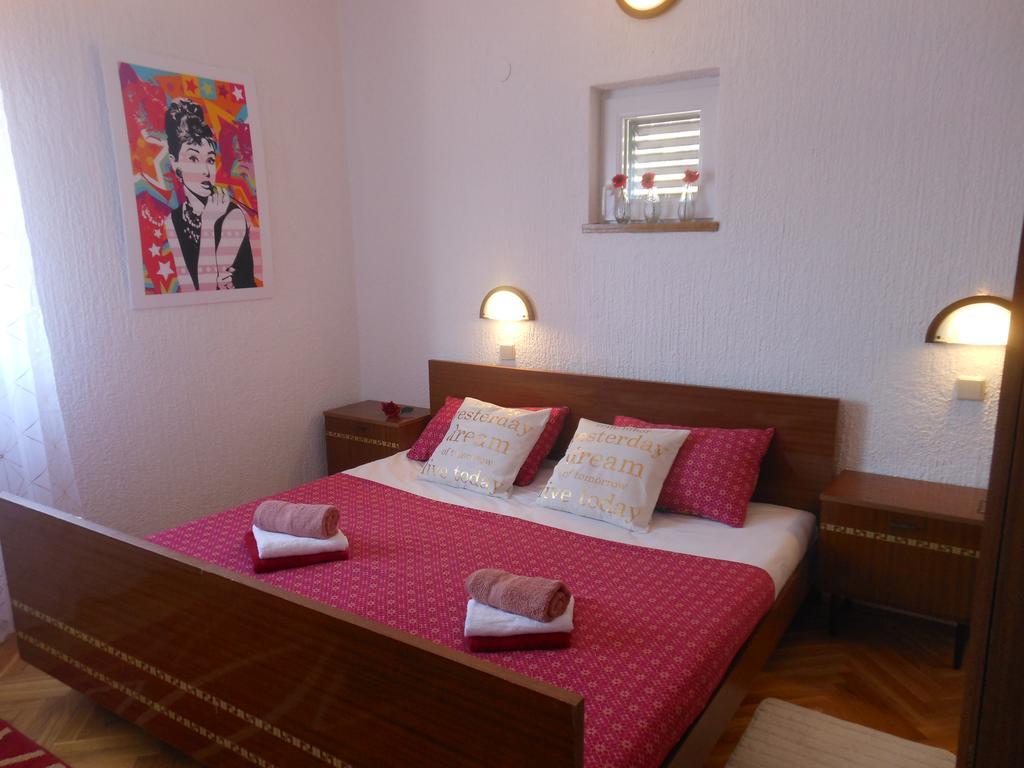 Donami Apartments Pag Town Εξωτερικό φωτογραφία